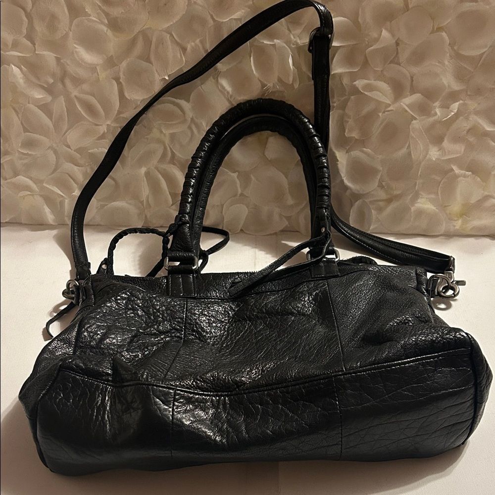 Chic Black Leather Shoulder Bag